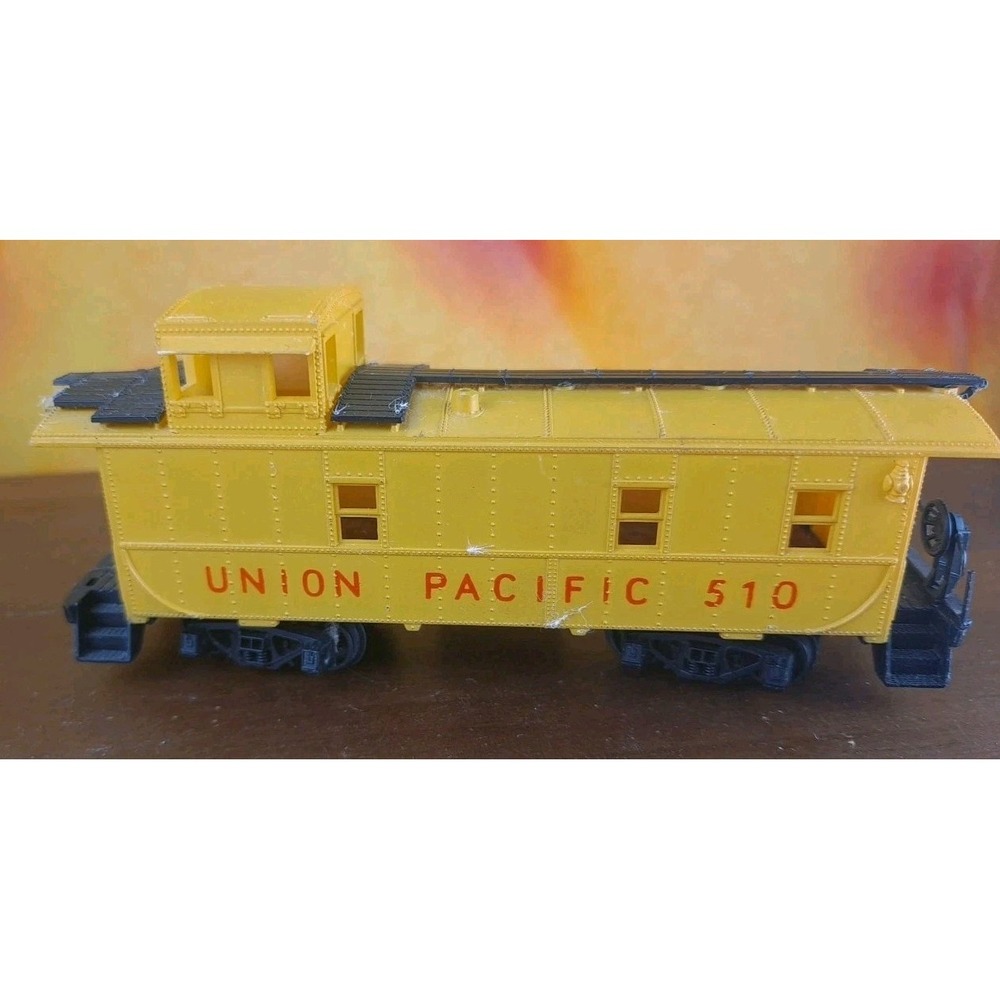 HO Union Pacific Caboose UP # 510 Model Railroad Freight Train Railcar